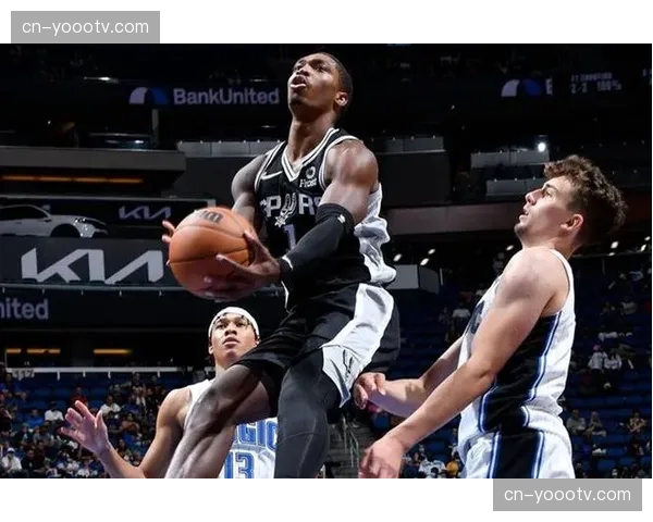 马刺团队篮球传导球流畅 助攻27次体现战术体系成熟度 马刺团队篮球传导球流畅 助攻27次体现战术体系成熟度